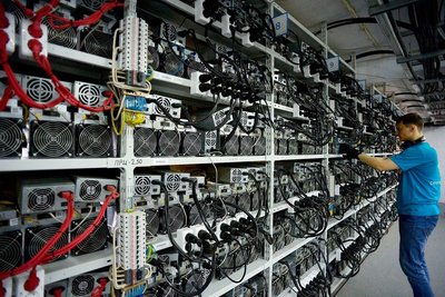 Mining Farm with High-Tech Equipment